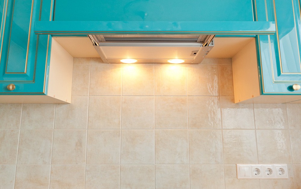 Кухня Айвори с патиной (Театро)