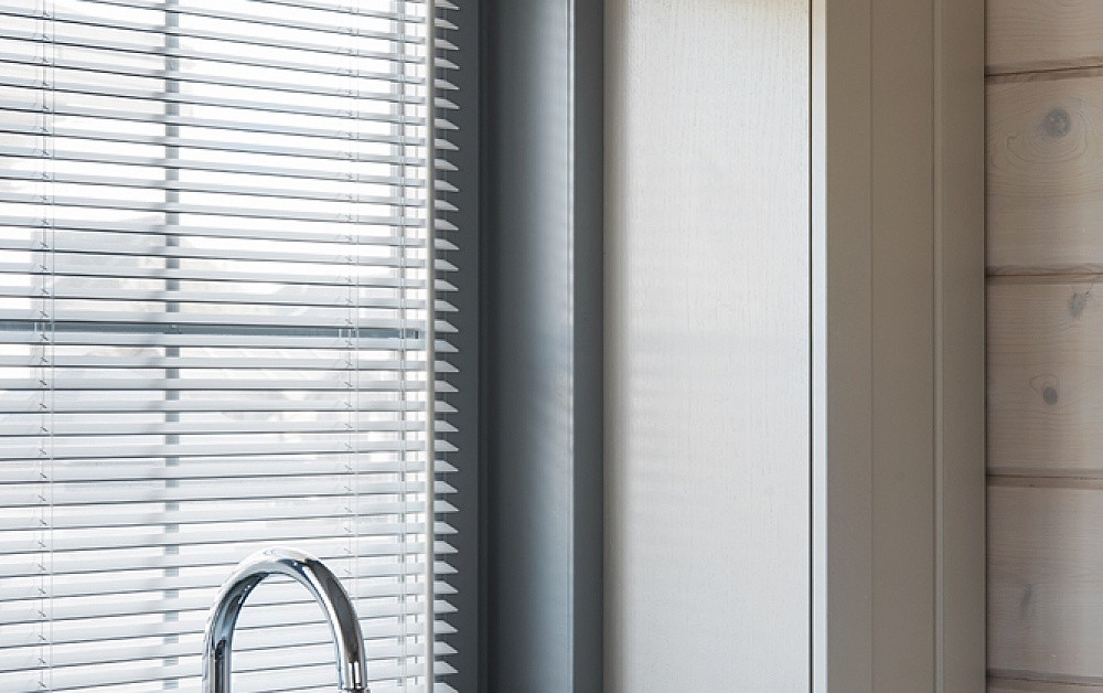 Кухня в кантри-стиле для загородного дома