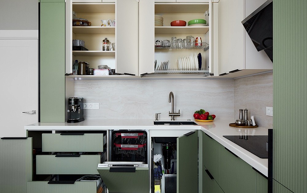 Кухня с фасадами с эффектом плиссировки