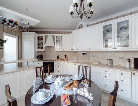 Светлая кухня в Обнинске