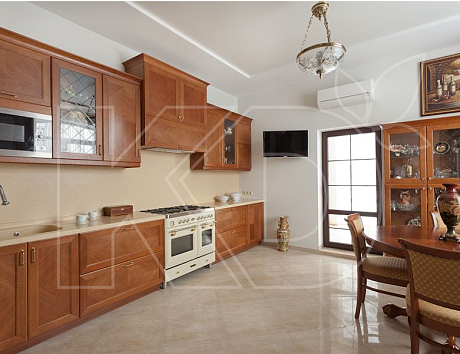 Деревянная кухня