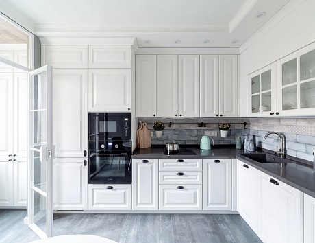 Угловые белые кухни