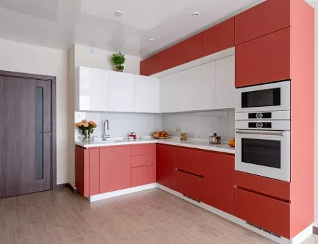 Красная кухня в Екатеринбурге