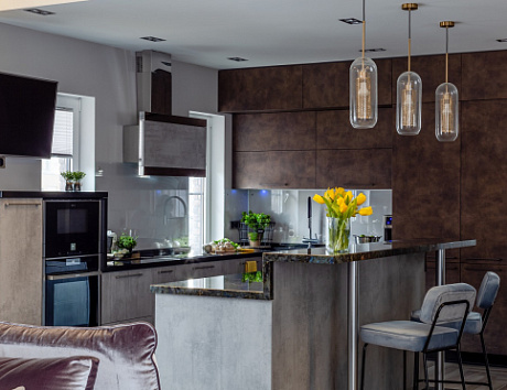 кухню в темных тонах