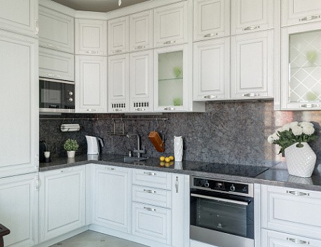 Белая кухня в Кирове