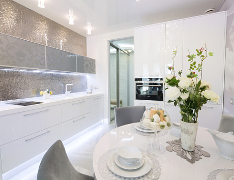 Глянцевая кухня в Казани