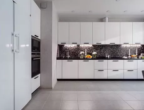 Белая кухня в Кирове