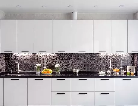 Светлая кухня в Екатеринбурге